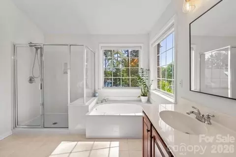 Bath - 4292 Silver Eagle Ct, Denver, NC 28037 photo 1 of 4