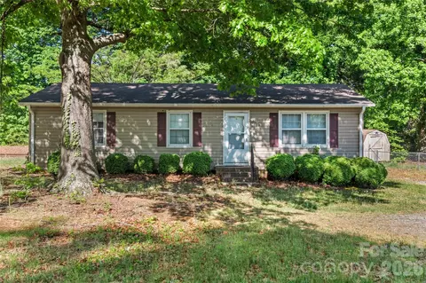 3700 Pleasant Garden Rd, Greensboro, NC 27406
