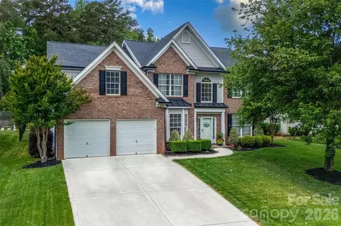 16027 Grafham Cir, Huntersville, NC 28078