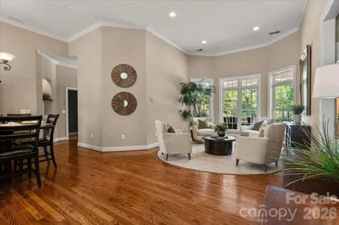 Living - 411 Chapman St, Chesterfield, SC 29709 photo 1 of 4