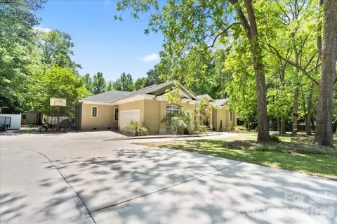 Exterior - 411 Chapman St, Chesterfield, SC 29709 photo 5 of 12