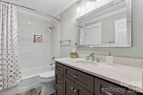 Bath - 605 Portside Dr, Davidson, NC 28036 photo 4 of 4