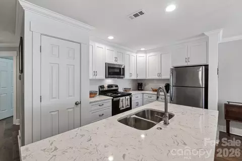 Kitchen - 605 Portside Dr, Davidson, NC 28036 photo 1 of 6