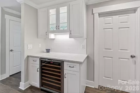 Kitchen - 605 Portside Dr, Davidson, NC 28036 photo 6 of 6