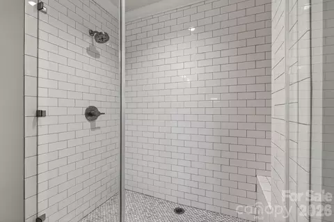 Bath - 605 Portside Dr, Davidson, NC 28036 photo 3 of 4