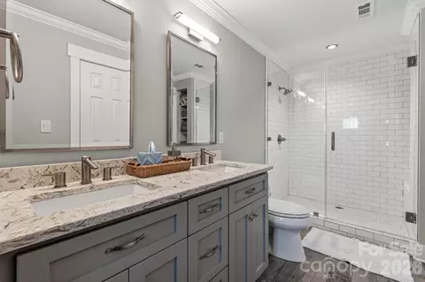 Bath - 605 Portside Dr, Davidson, NC 28036 photo 1 of 4