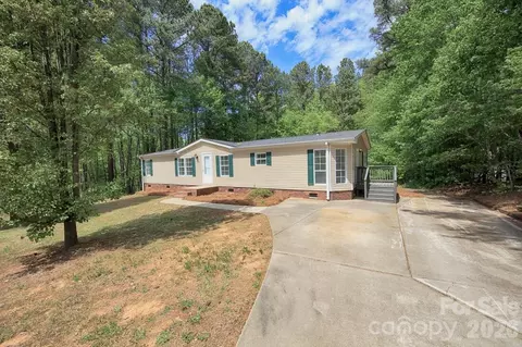 223 Ridge Creek Dr, Troutman, NC 28166