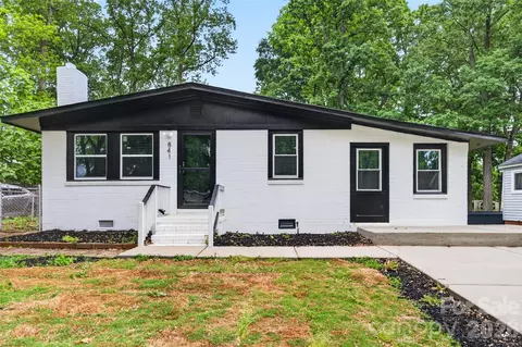 841 Mcarthur Ave, Charlotte, NC 28206