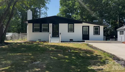 841 Mcarthur Ave, Charlotte, NC 28206