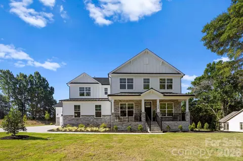 1646 Farrow Dr, Rock Hill, SC 29732