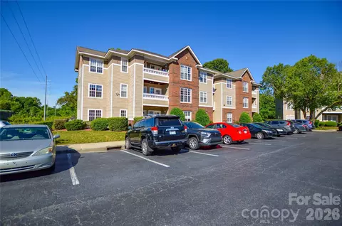 9709 Campus Walk A Ln #A, Charlotte, NC 28262