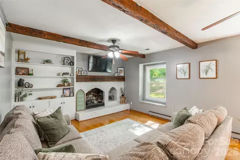 Living - 513 Mountainbrook Rd, Lancaster, SC 29720 photo 3 of 7