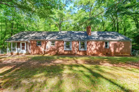 Exterior - 513 Mountainbrook Rd, Lancaster, SC 29720 photo 6 of 8