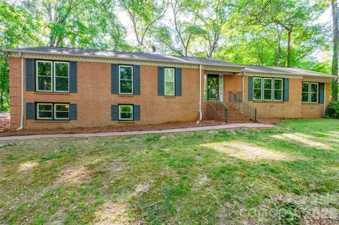 Exterior - 513 Mountainbrook Rd, Lancaster, SC 29720 photo 3 of 8