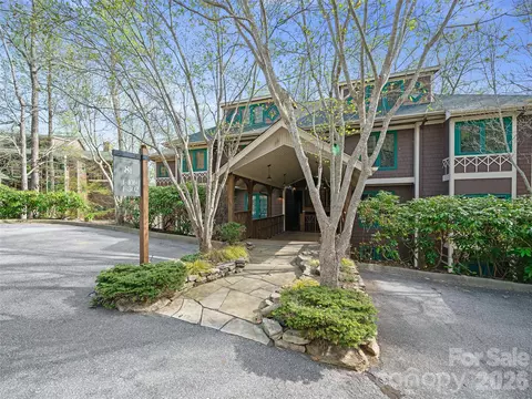 81 Creekside F-101 Way #F-101, Burnsville, NC 28714