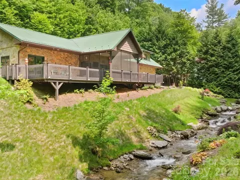 79 Ward Rd, Maggie Valley, NC 28751