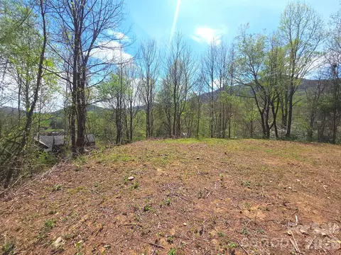 50 Turtle Rock 6 Ln #6, Waynesville, NC 28785