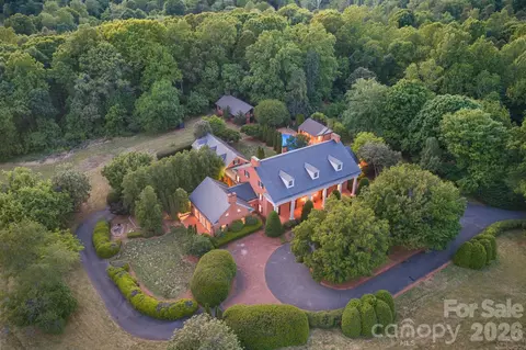 1486 Knolls Dr, Newton, NC 28658