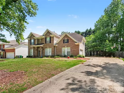 3422 Pasture View Ct, Charlotte, NC 28269