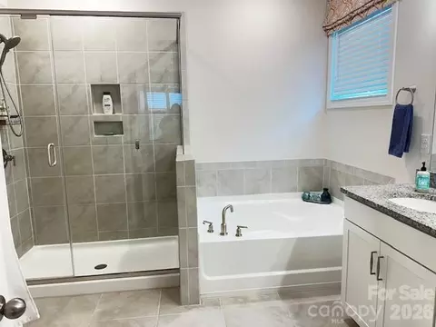 Bath - 4450 Streamside Rd, Denver, NC 28037 photo 2 of 4