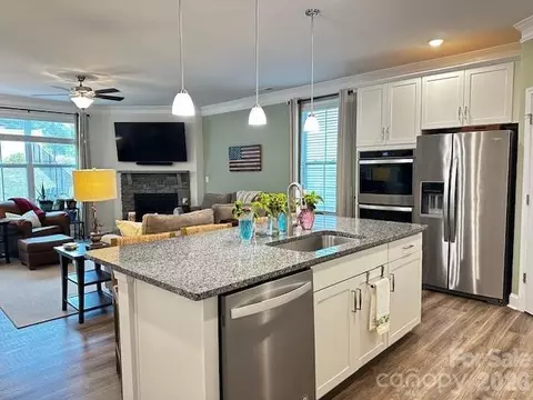 Kitchen - 4450 Streamside Rd, Denver, NC 28037 photo 3 of 4