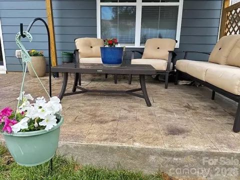 Exterior - 4450 Streamside Rd, Denver, NC 28037 photo 6 of 12