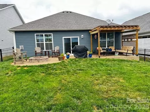 Exterior - 4450 Streamside Rd, Denver, NC 28037 photo 11 of 12