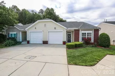 5714 Bradford Lake Ln, Charlotte, NC 28269