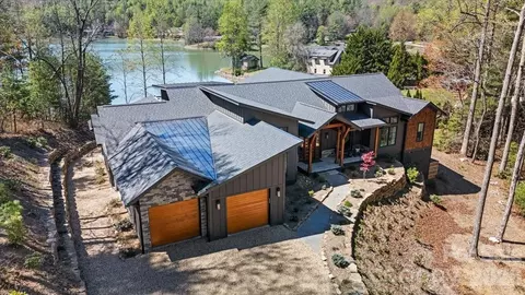 984 Eagle Lake Dr, Brevard, NC 28712