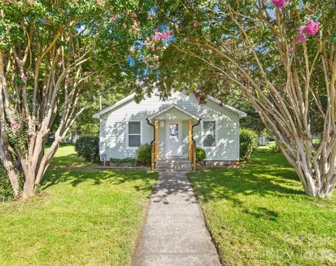 604 S Zion St, Landis, NC 28088