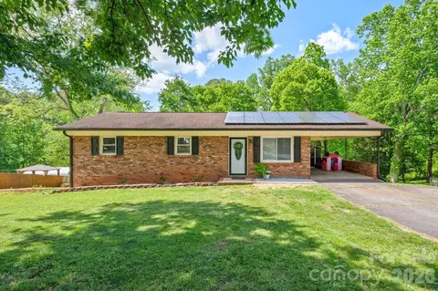 2060 Barringer Cir, Newton, NC 28658