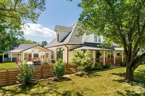 19 Neely Rd, Brevard, NC 28712
