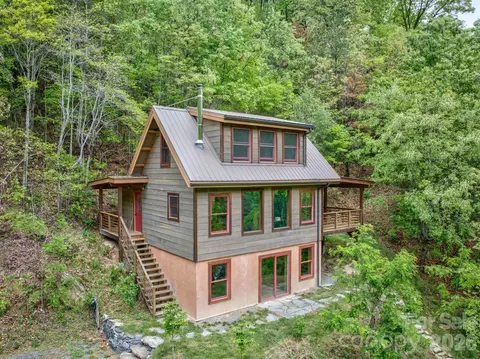 1146 Thomas Branch Rd, Marshall, NC 28753