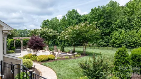Exterior - 1013 Torrens Dr, Monroe, NC 28110 photo 7 of 8