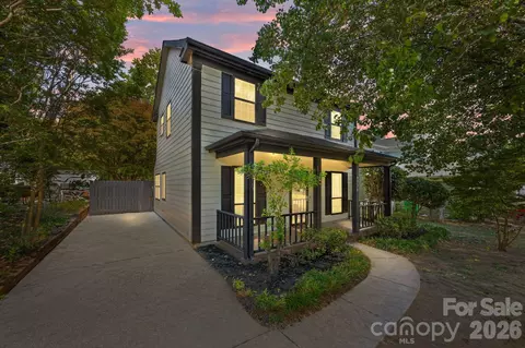 9336 Amy Dr, Charlotte, NC 28213