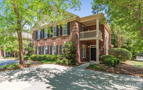 300 Armour St, Davidson, NC 28036