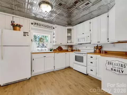 Kitchen - 289 Carson St, Tryon, NC 28782 photo 1 of 2