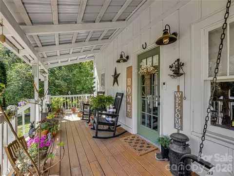 Exterior - 289 Carson St, Tryon, NC 28782 photo 2 of 10