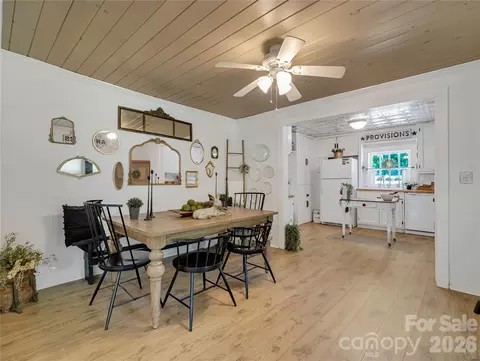 Dining - 289 Carson St, Tryon, NC 28782 photo 2 of 4