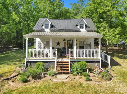 Exterior - 289 Carson St, Tryon, NC 28782 photo 10 of 10