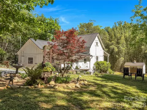 Exterior - 289 Carson St, Tryon, NC 28782 photo 4 of 10
