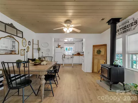 Dining - 289 Carson St, Tryon, NC 28782 photo 3 of 4