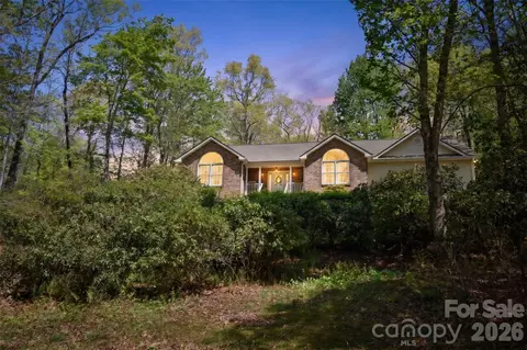548 Thunder Rd, Brevard, NC 28712