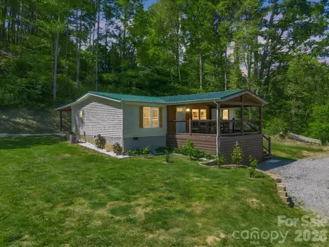 285 Dix Creek No 1 Rd, Leicester, NC 28748