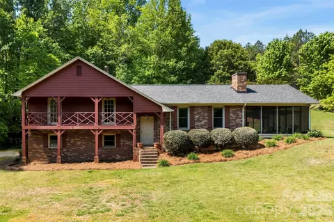 422 Alex D Owens Dr, Kings Mountain, NC 28086