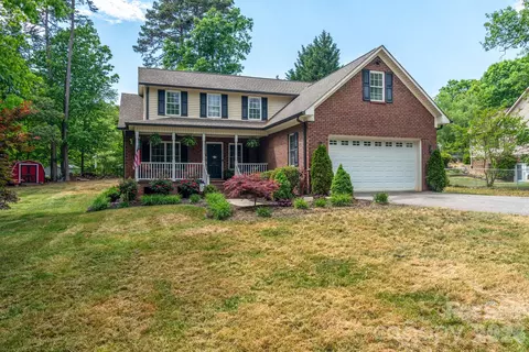 1091 Rollingwood Dr, Claremont, NC 28610