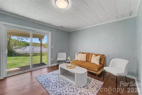 Living - 160 Canter Ln, Sylva, NC 28779 photo 3 of 4