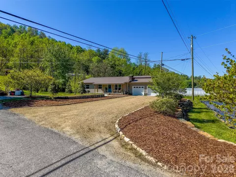 Exterior - 160 Canter Ln, Sylva, NC 28779 photo 7 of 14