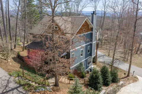 24 Acadia Dr, Asheville, NC 28806