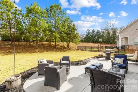 1007 Hamil Ridge Dr, Waxhaw, NC 28173